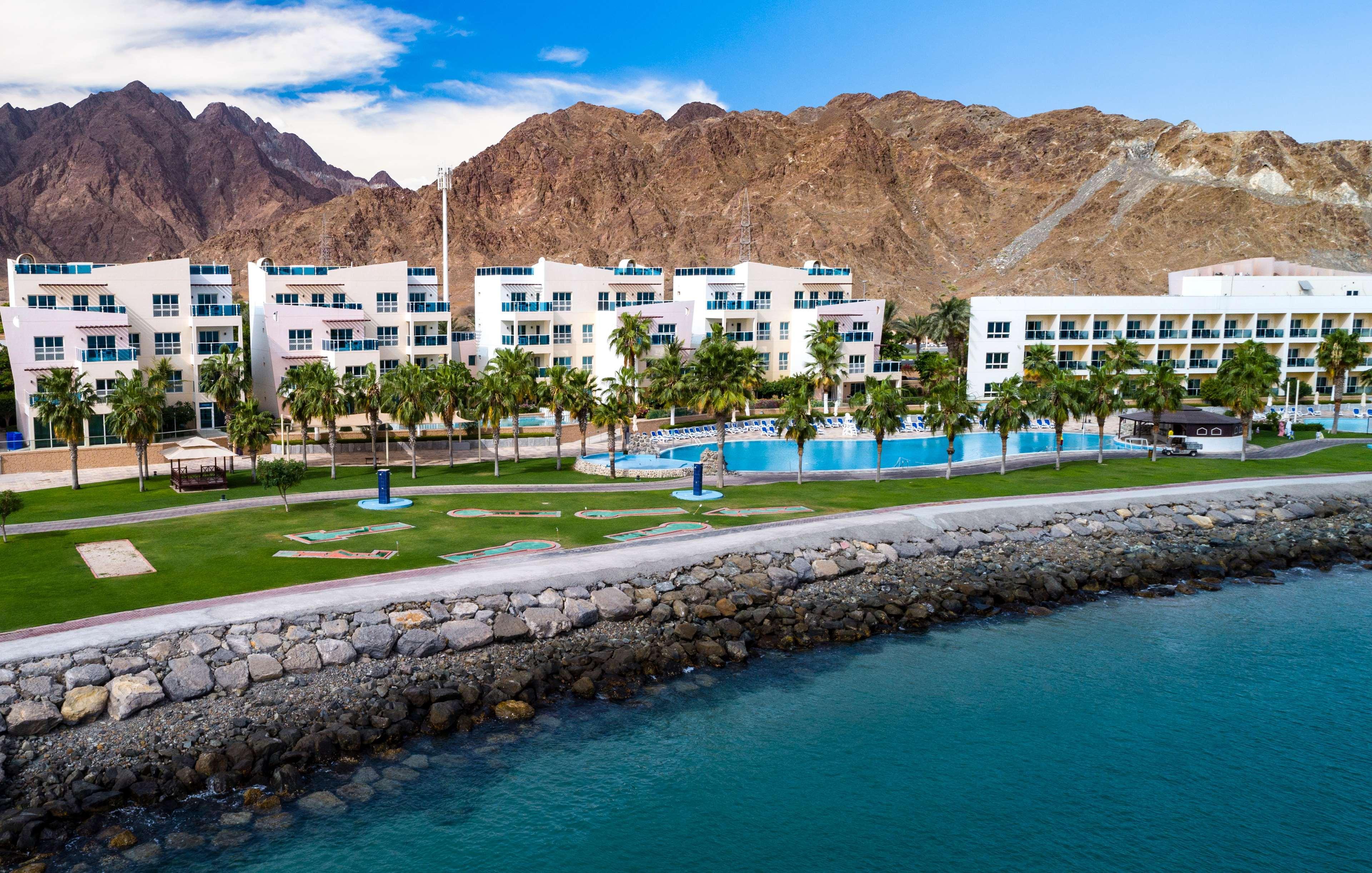 Radisson Blu Resort, Fujairah Exterior foto The Cove Rotana Resort