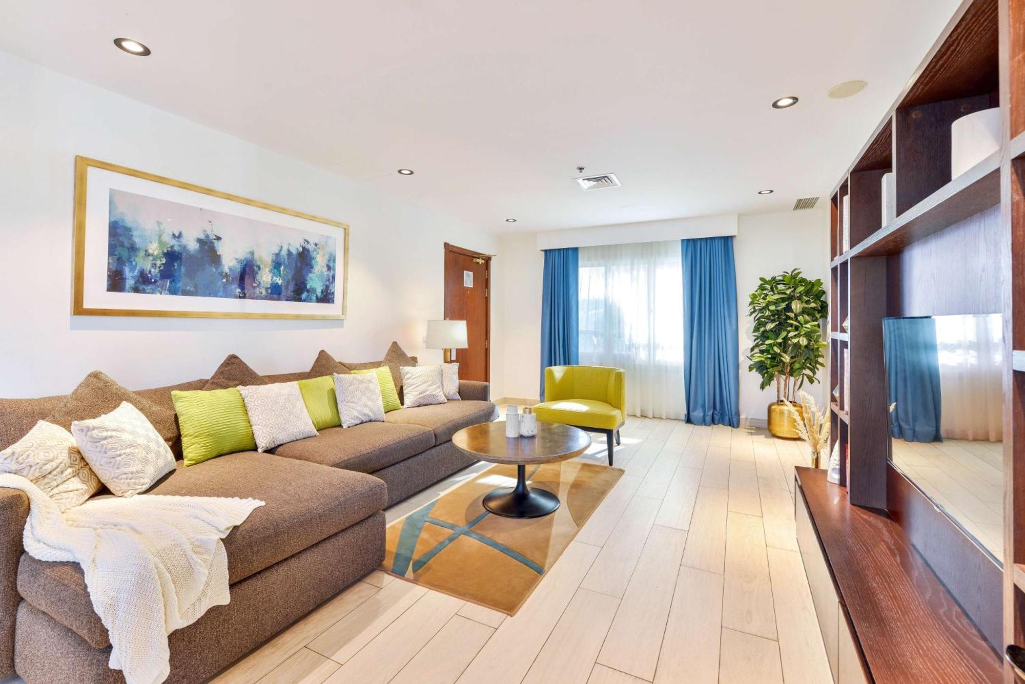 Radisson Blu Resort, Fujairah Exterior foto A living room