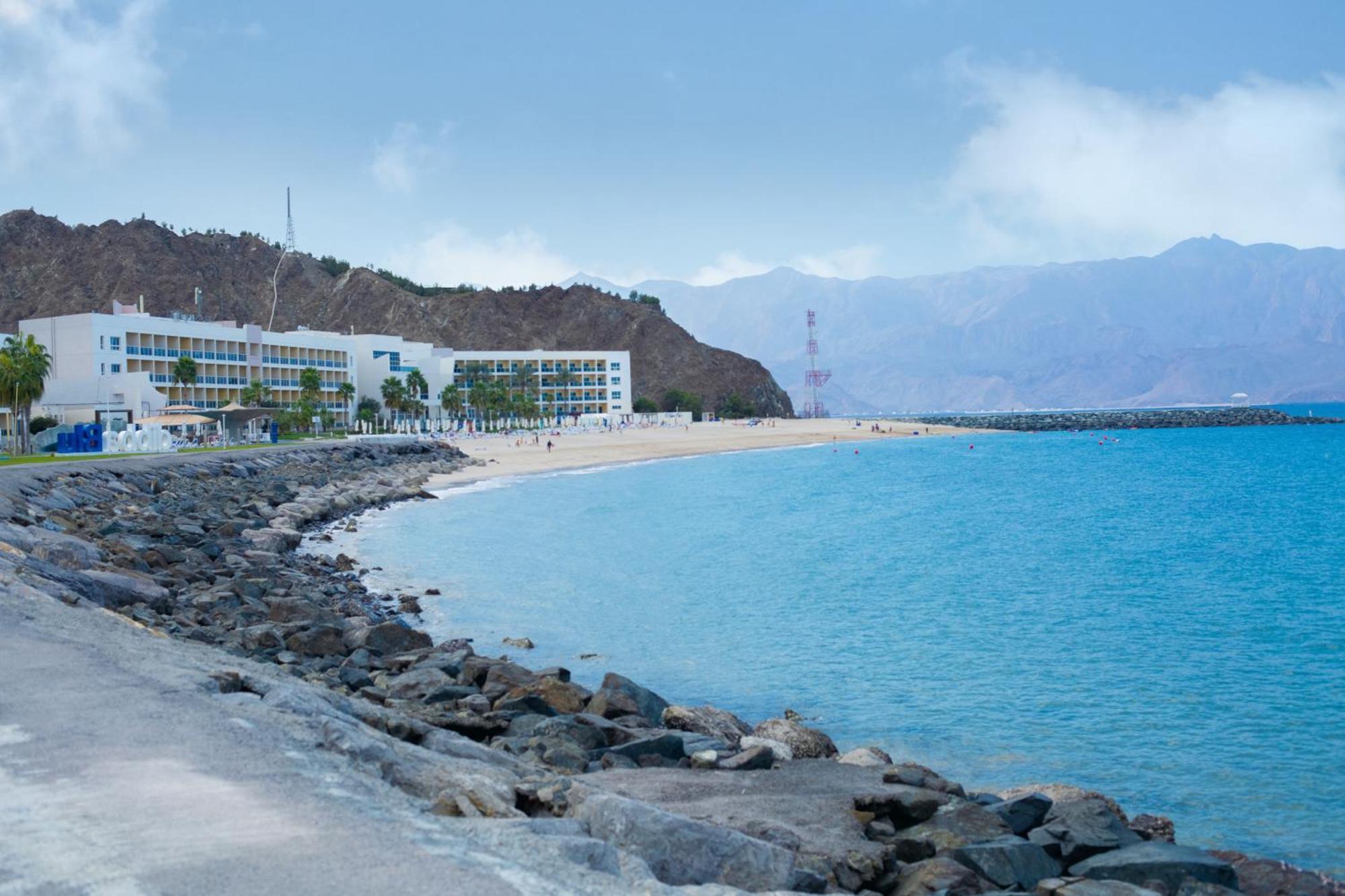Radisson Blu Resort, Fujairah Exterior foto Al-Barka beach