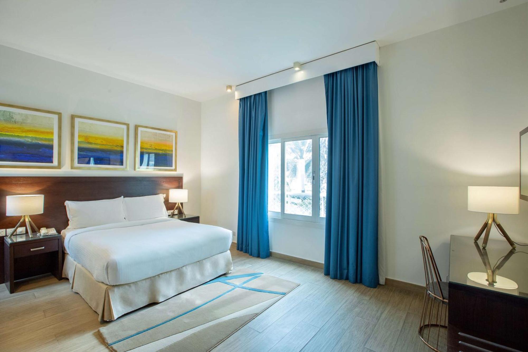 Radisson Blu Resort, Fujairah Exterior foto A bedroom at the hotel