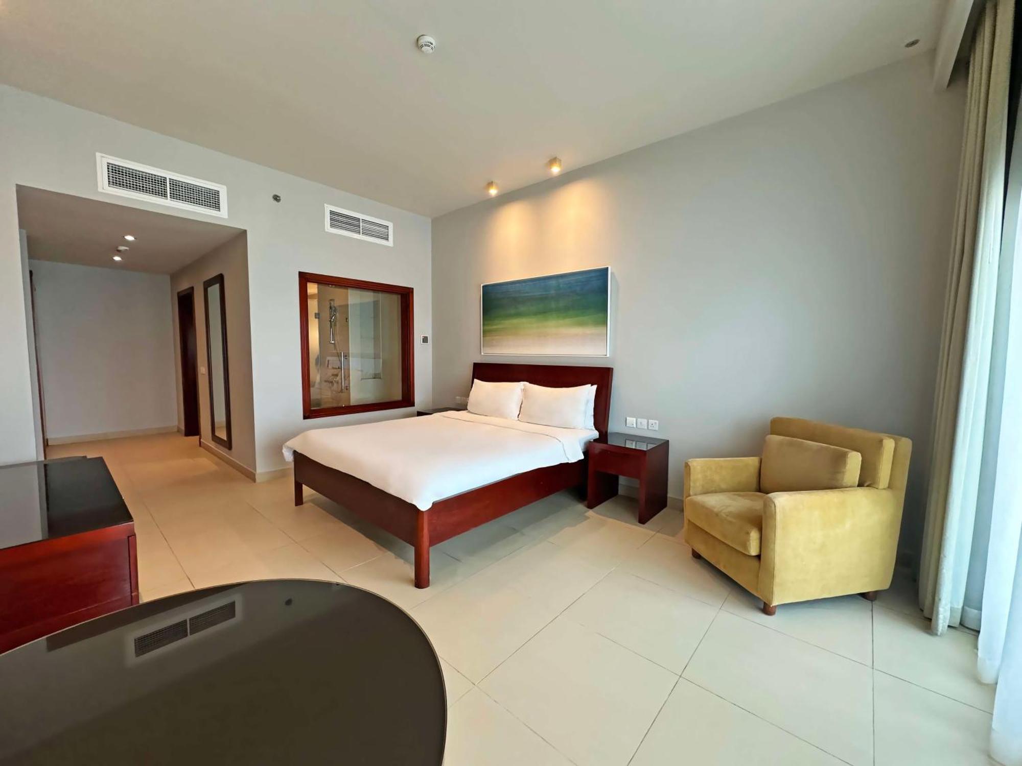 Radisson Blu Resort, Fujairah Exterior foto A bedroom at the hotel